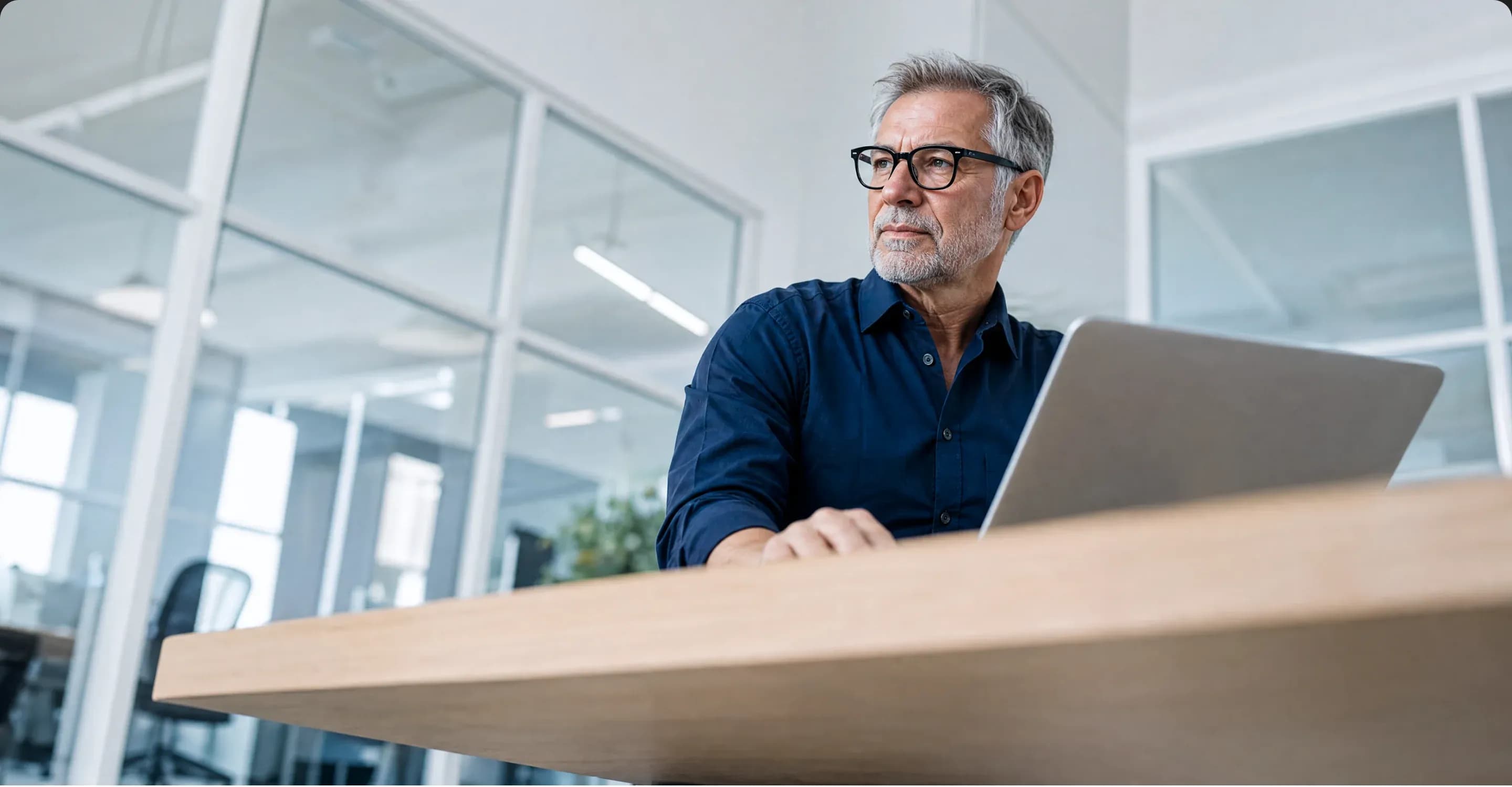 Executivo utilizando a plataforma Superlógica